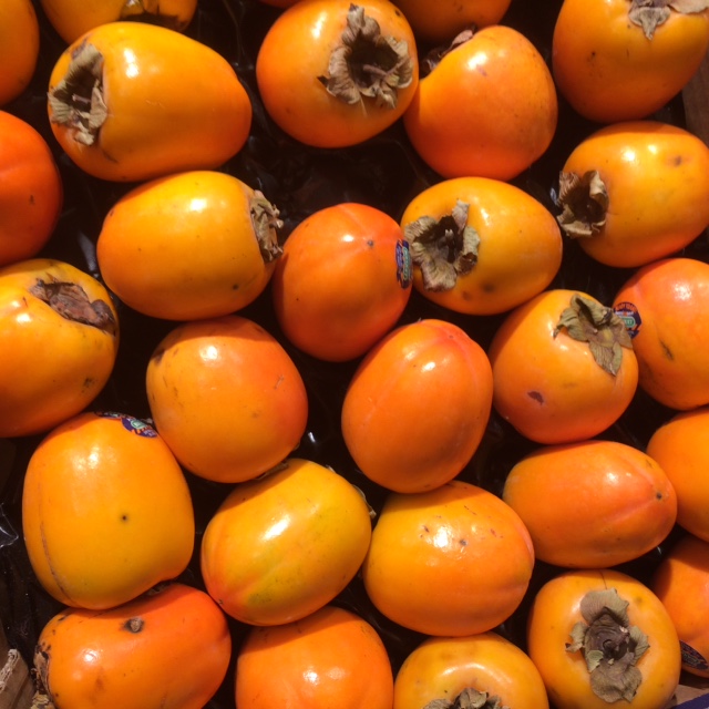 LES FRUITS SONT BIENVENUS AU PETIT DÉJEUNER, DÉJEUNER, GOÛTER ET DÎNER.